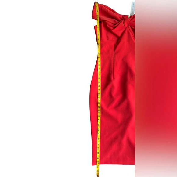Trina Turk Red Bow Sheath Dress Size 4 Off Shoulder Crepe Cocktail Party 4 NWT - Picture 7 of 7